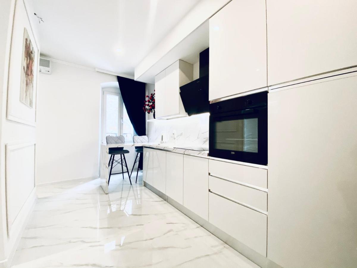 Studio Six Umag Buitenkant foto