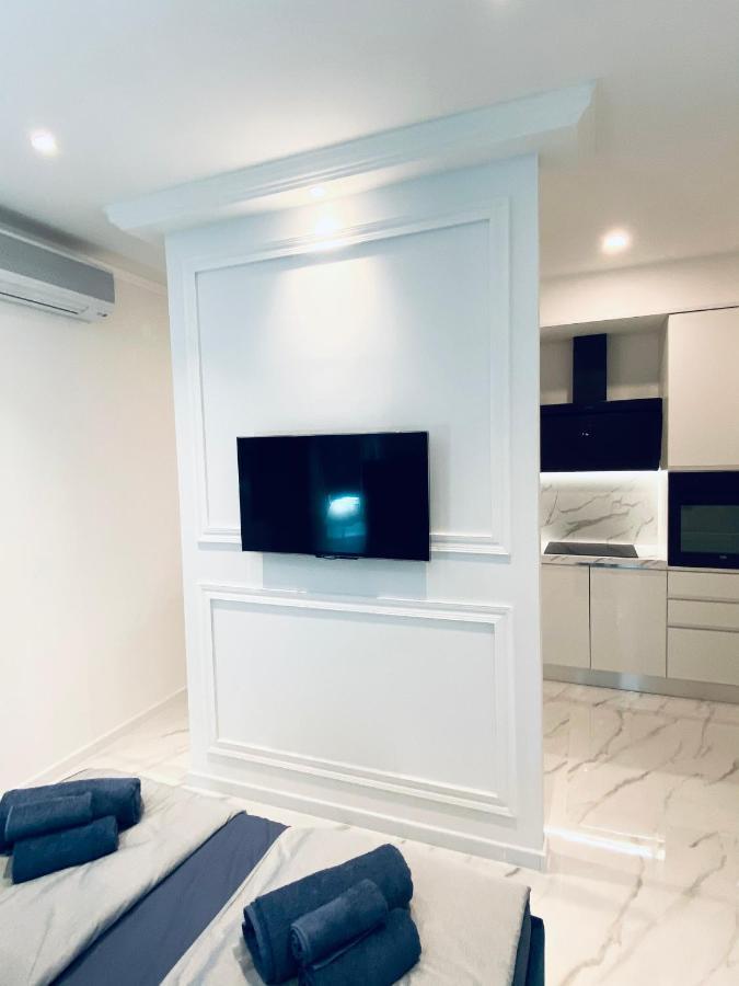 Studio Six Umag Buitenkant foto