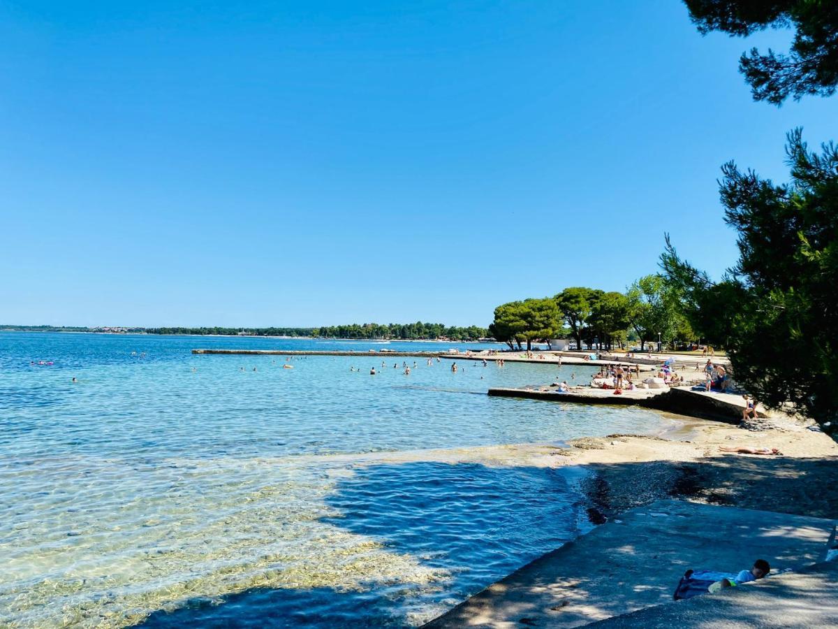 Studio Six Umag Buitenkant foto