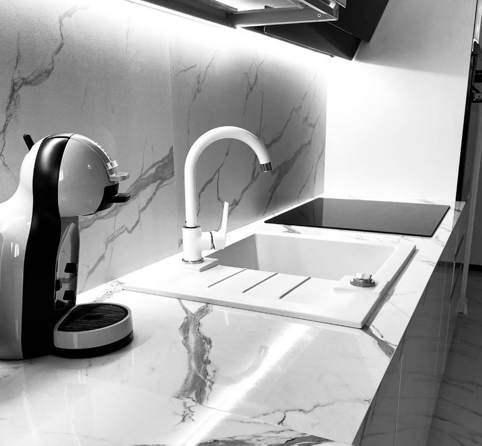 Studio Six Umag Buitenkant foto